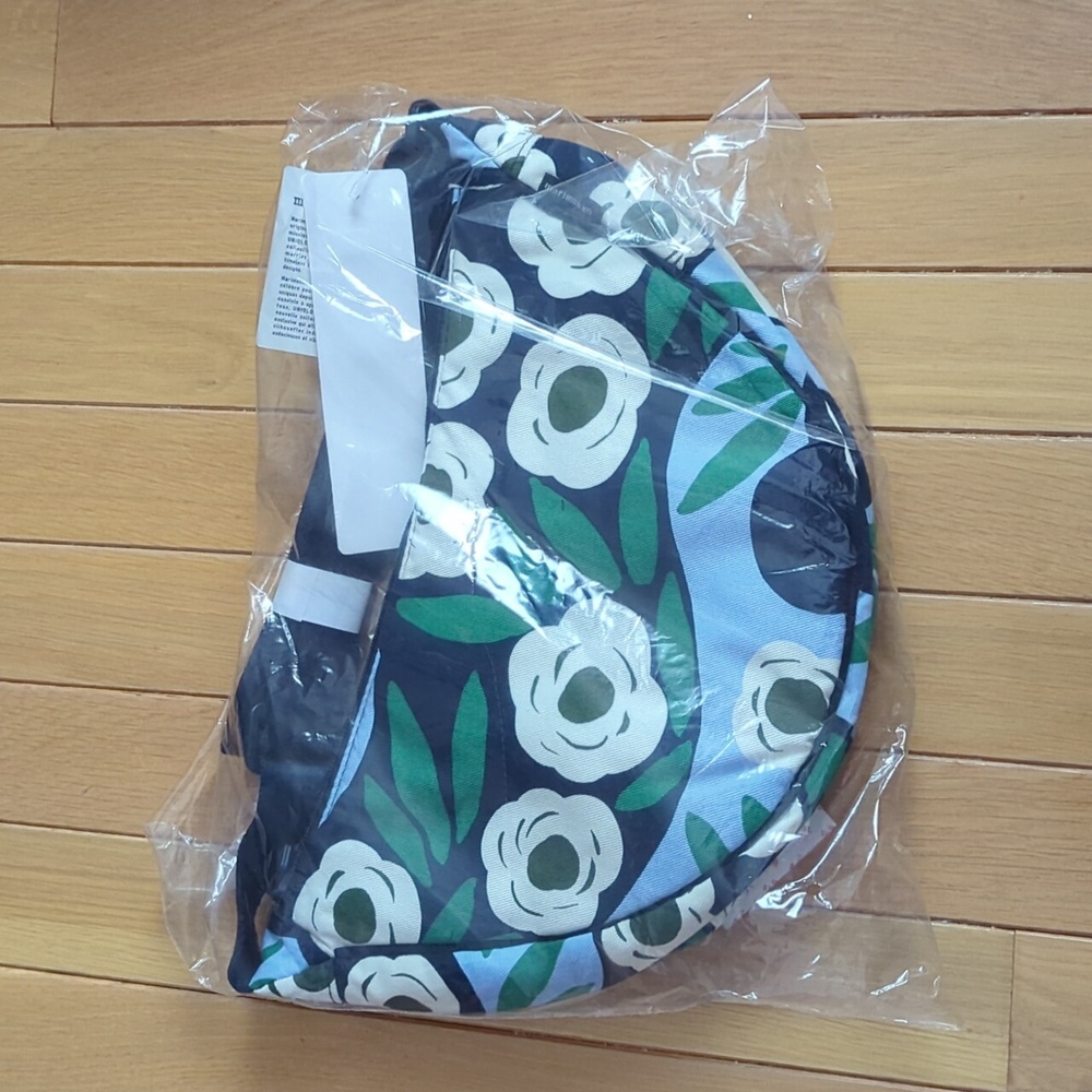 Uniqlo Floral Blue and Green Bag